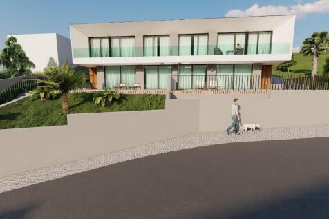 3 bedroom house Real