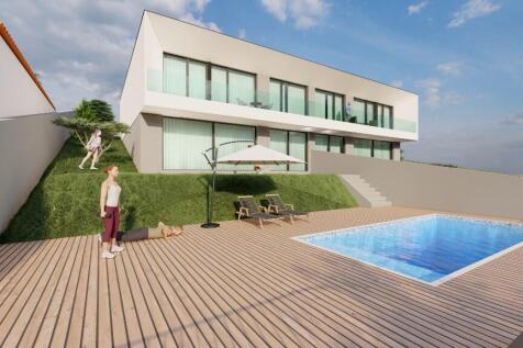 3 bedroom house Real