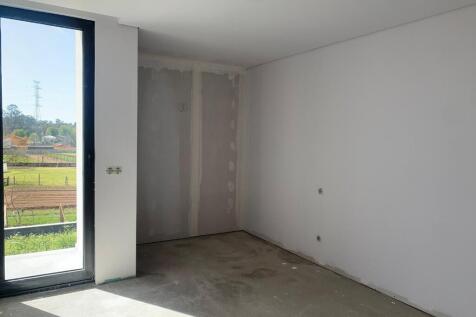  3 bedroom semi-deta