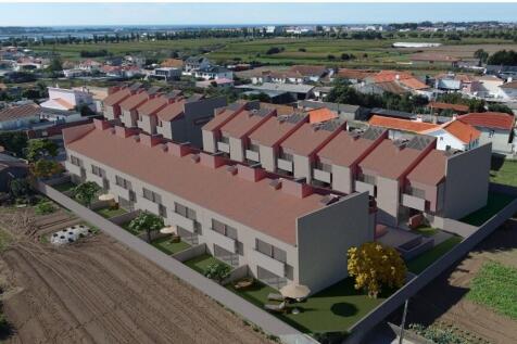 4 bedroom semi-detac