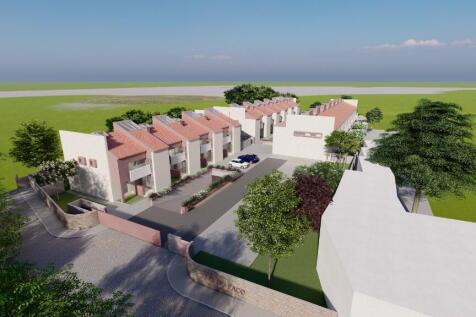 4 bedroom semi-detac