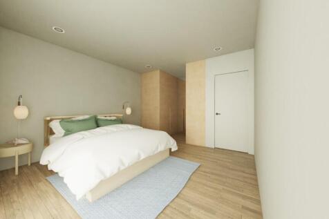 4 bedroom semi-detac
