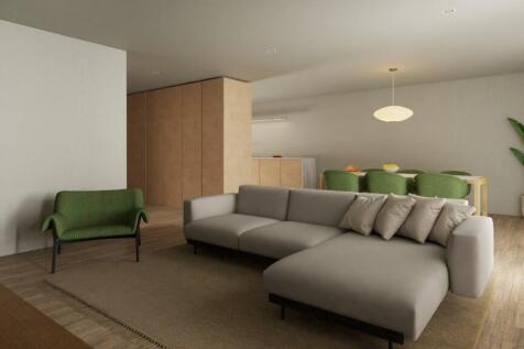 4 bedroom semi-detac