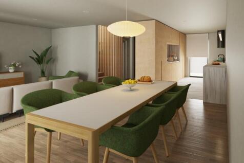 4 bedroom semi-detac