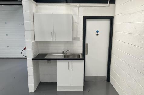 IMG_2726 kitchen.JPG