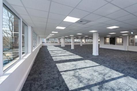 551 Avebury Int 1.jpg