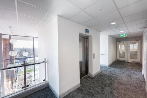 551 Avebury Int 3.jpg