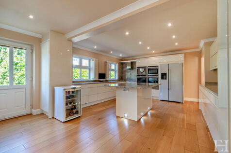 8617805-interiorW...