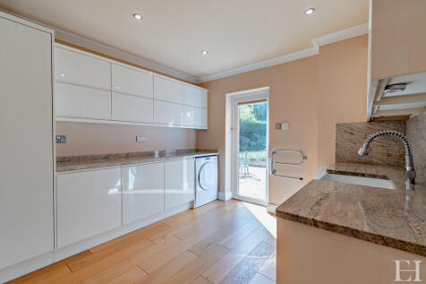 8617805-interiorW...