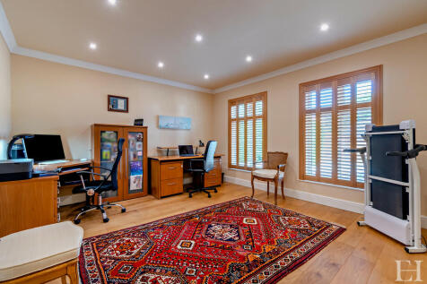 8617805-interiorW...