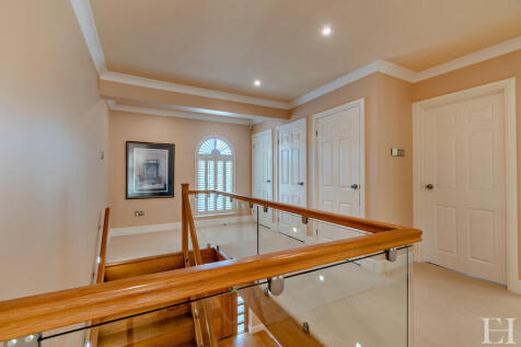 8617805-interiorW...