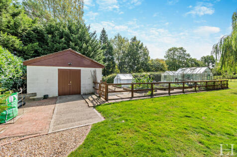 8617805-exteriorW...