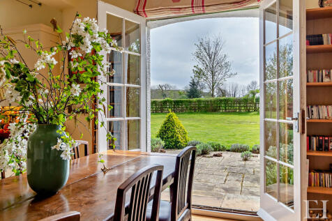 8586774-interiorw...