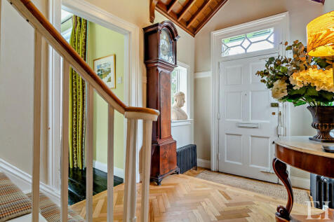8586774-interiorw...