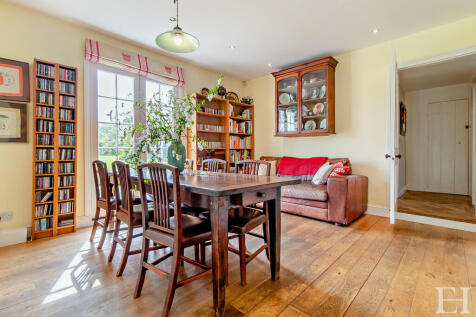8586774-interiorw...