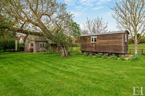 8586774-exteriorw...