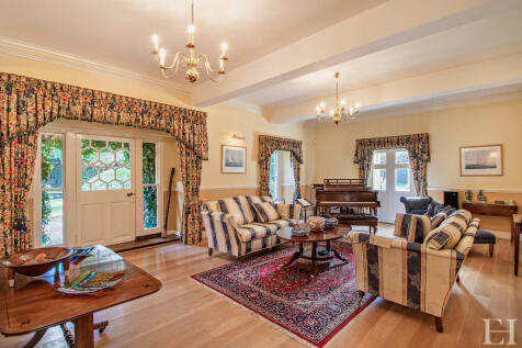 8585483-interiorw...