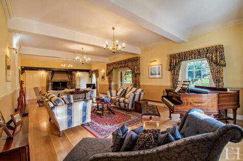 8585483-interiorw...