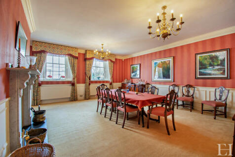 8585483-interiorw...