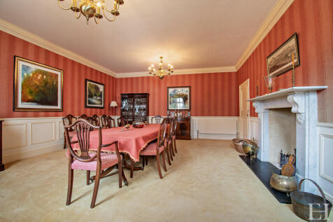 8585483-interiorw...