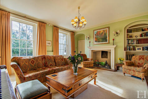 8585483-interiorw...