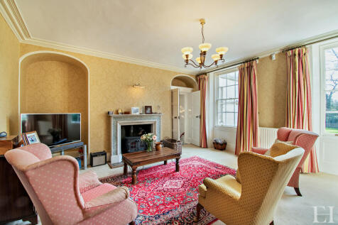 8585483-interiorw...