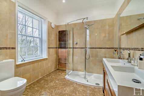 8585483-interiorw...