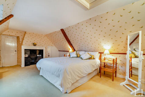 8585483-interiorw...