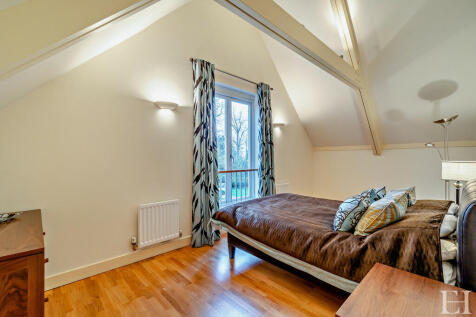 8585483-interiorw...