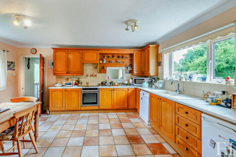 8604416-interiorW...