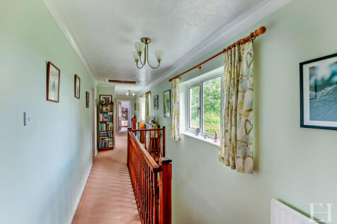 8604416-interiorW...