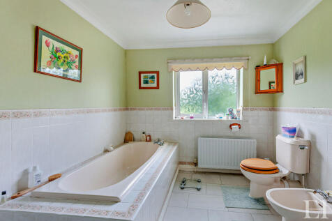 8604416-interiorW...