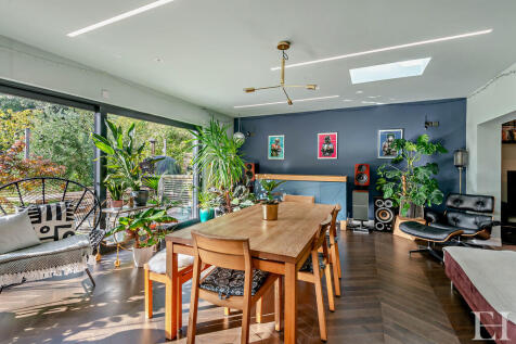 8614765-interiorW...