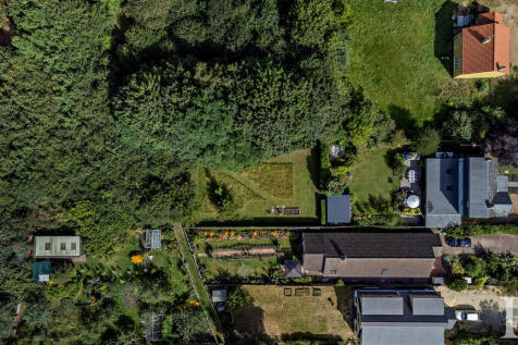 8614767-exteriorW...