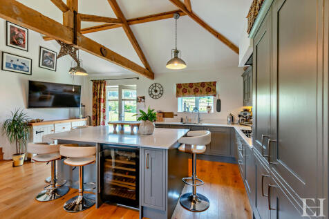 8605775-interiorW...