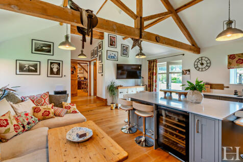 8605775-interiorW...