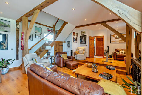 8605775-interiorW...