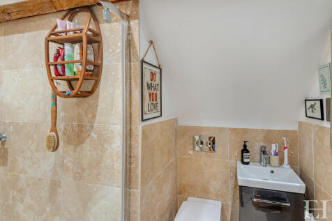 8605775-interiorW...