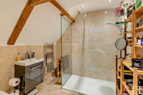 8605775-interiorW...