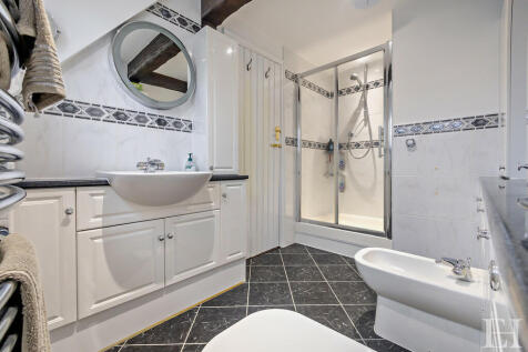 8630706-interior2...