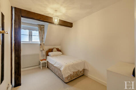 8630706-interior2...