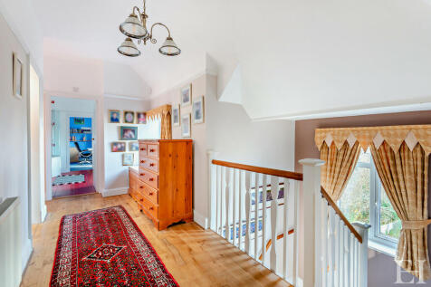 8629705-interior2...
