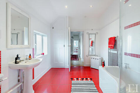8629705-interior1...