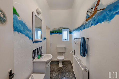8632433-interior2...