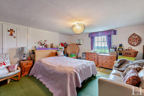 8632433-interior1...