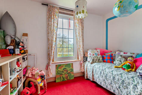 8632433-interior0...