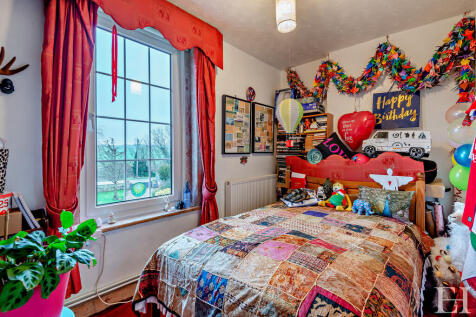 8632433-interior0...