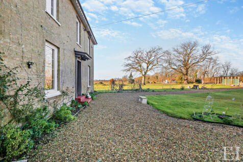 8634512-exteriorW...