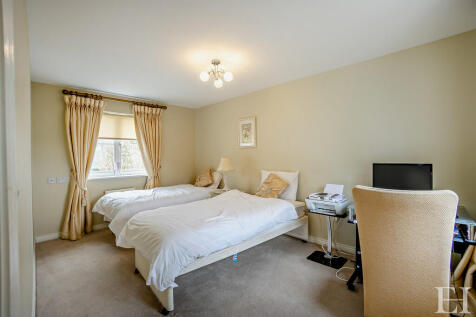 8639596-interior2...