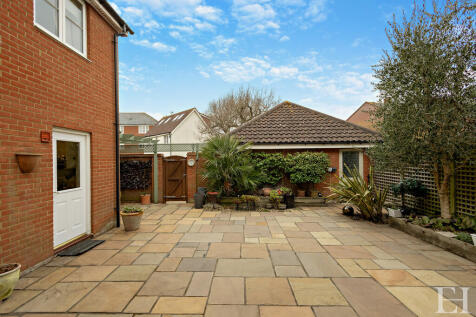 8639596-exterior0...